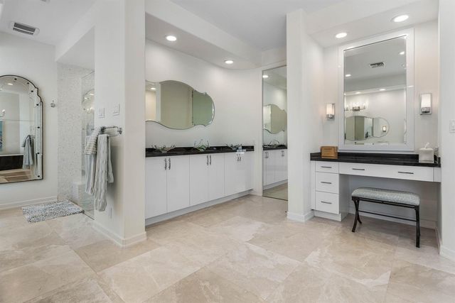 17069 Royal Cove Way, Boca Raton, FL 33496