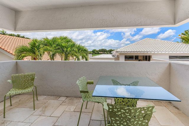 17069 Royal Cove Way, Boca Raton, FL 33496