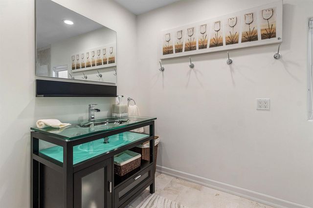 17069 Royal Cove Way, Boca Raton, FL 33496