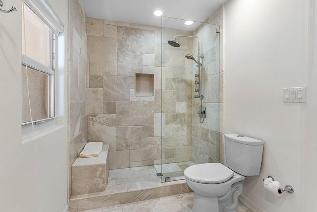 17069 Royal Cove Way, Boca Raton, FL 33496