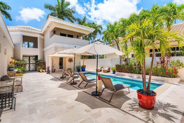 17069 Royal Cove Way, Boca Raton, FL 33496