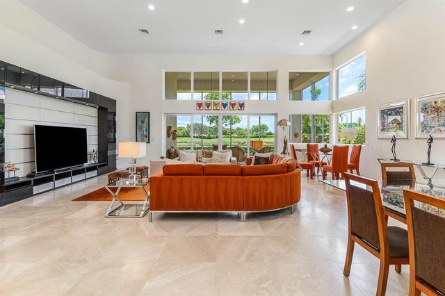 17069 Royal Cove Way, Boca Raton, FL 33496