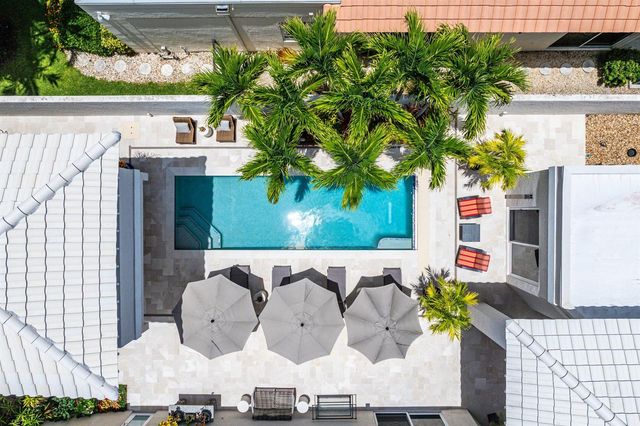 17069 Royal Cove Way, Boca Raton, FL 33496