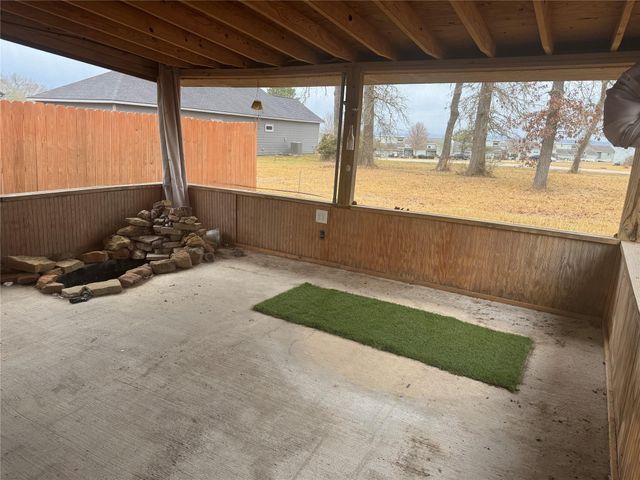 310 Deep Woods Lane, Livingston, TX 77351