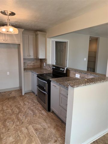 310 Deep Woods Lane, Livingston, TX 77351