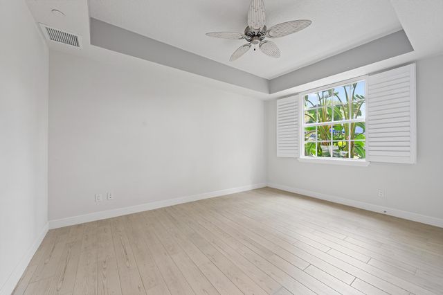 411 Bay Colony Drive N, Juno Beach, FL 33408