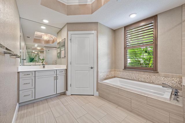 411 Bay Colony Drive N, Juno Beach, FL 33408