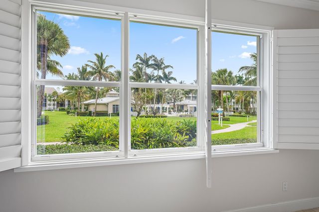 411 Bay Colony Drive N, Juno Beach, FL 33408