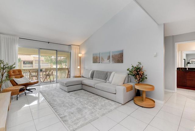 1885 Diamond Street 323, San Diego, CA 92109