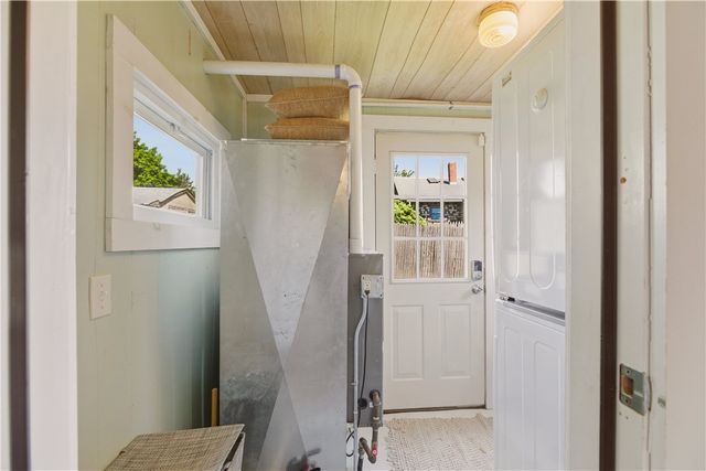272 Riverside Street, Portsmouth, RI 02871