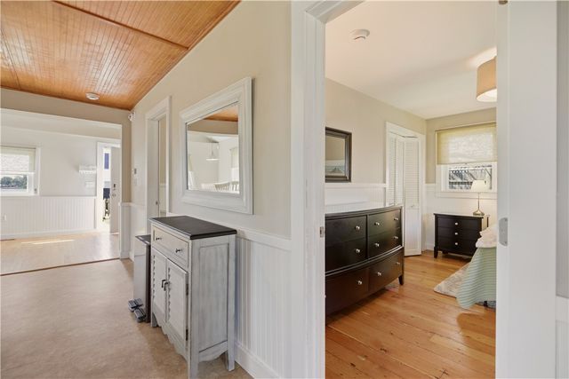 272 Riverside Street, Portsmouth, RI 02871