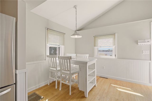 272 Riverside Street, Portsmouth, RI 02871
