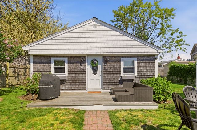 272 Riverside Street, Portsmouth, RI 02871
