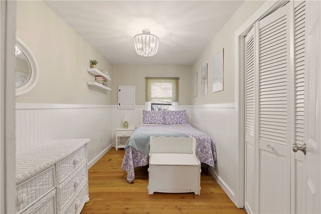 272 Riverside Street, Portsmouth, RI 02871