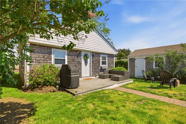 272 Riverside Street, Portsmouth, RI 02871