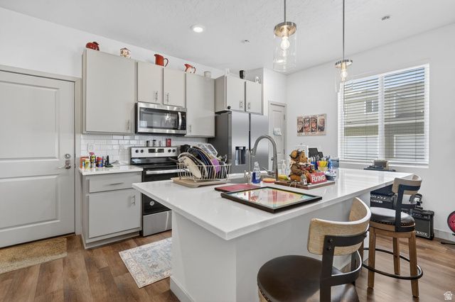 84 E FAIRMONT PL, Saratoga Springs, UT 84045