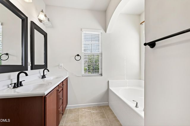 524 Panorama View Loop, Cary, NC 27519