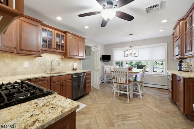 14 High Ridge Rd, Washington Twp., NJ 07853