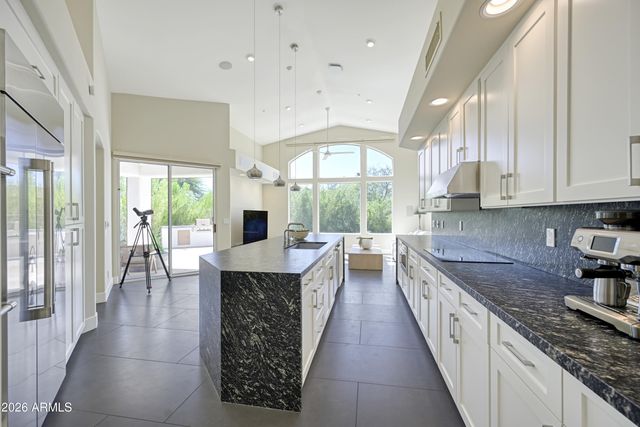 11803 E TERRA Drive, Scottsdale, AZ 85259