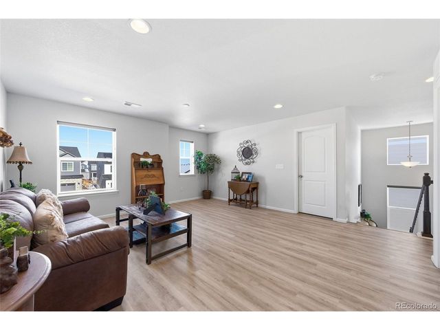 39260 Braxton Ln, Elizabeth, CO 80107