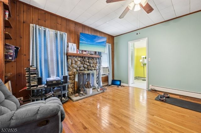 101 Seminole Ave, Lincoln Park Boro, NJ 07035