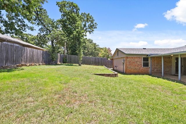 4811 French Wood Drive, Arlington, TX 76016