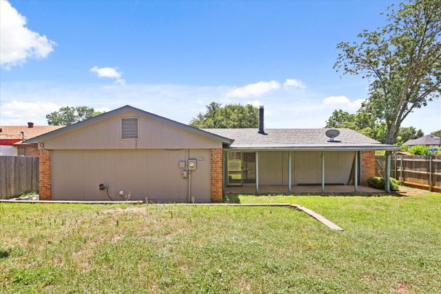 4811 French Wood Drive, Arlington, TX 76016