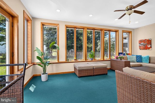 321 BUTTONWOOD ST, Hamilton, NJ 08619