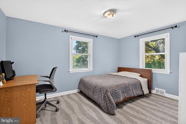 321 BUTTONWOOD ST, Hamilton, NJ 08619