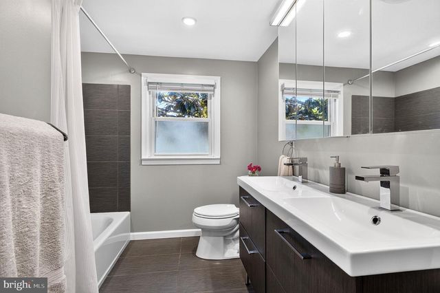 321 BUTTONWOOD ST, Hamilton, NJ 08619