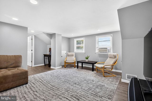 321 BUTTONWOOD ST, Hamilton, NJ 08619