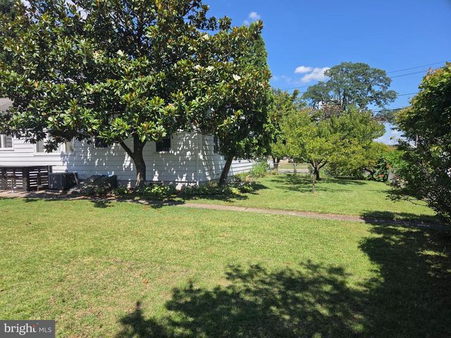 321 BUTTONWOOD ST, Hamilton, NJ 08619