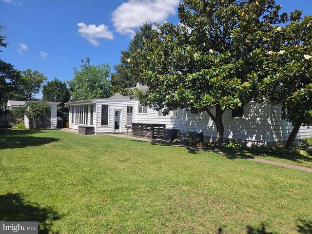 321 BUTTONWOOD ST, Hamilton, NJ 08619