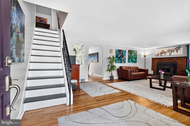321 BUTTONWOOD ST, Hamilton, NJ 08619