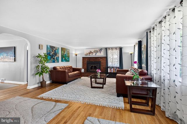 321 BUTTONWOOD ST, Hamilton, NJ 08619