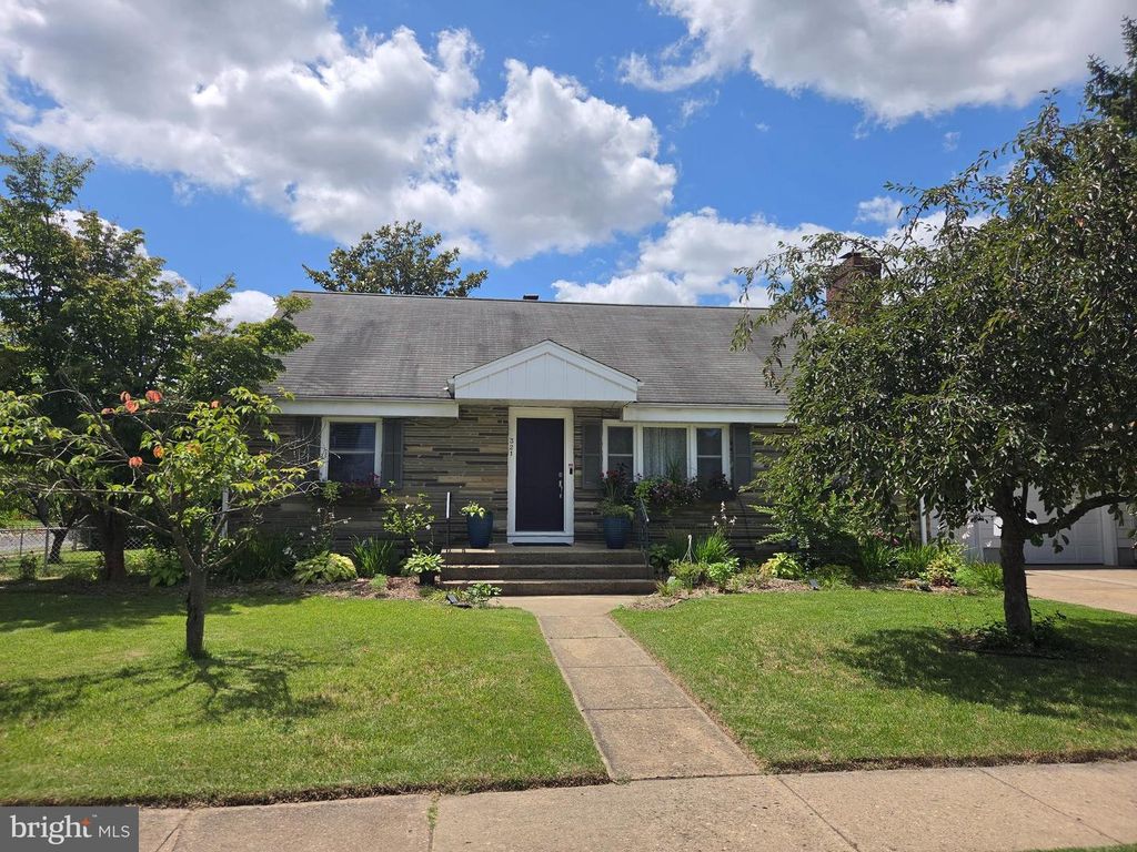321 BUTTONWOOD ST, Hamilton, NJ 08619