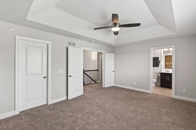 3201 Countryside Court B, Woodbury, MN 55129
