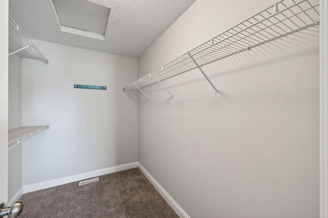 3201 Countryside Court B, Woodbury, MN 55129