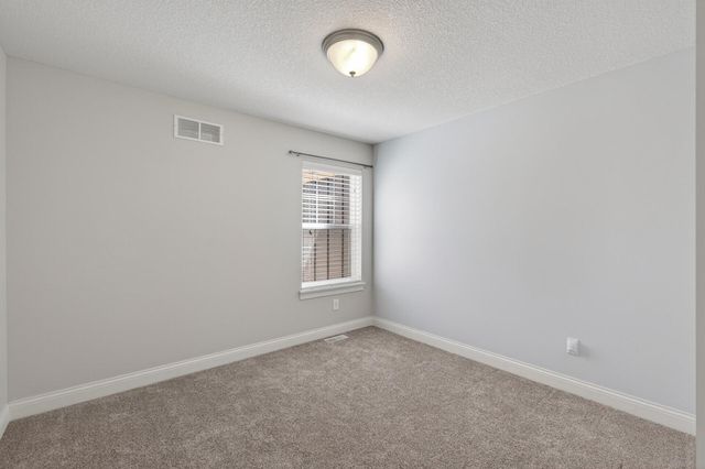 3201 Countryside Court B, Woodbury, MN 55129