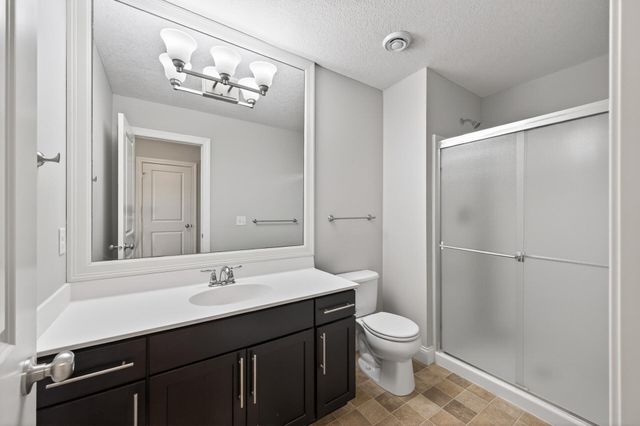 3201 Countryside Court B, Woodbury, MN 55129