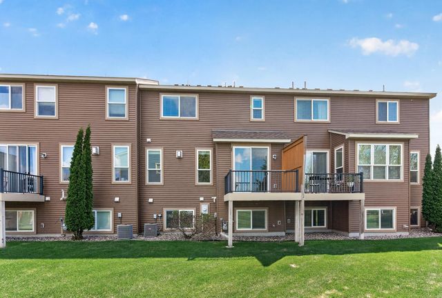 3201 Countryside Court B, Woodbury, MN 55129