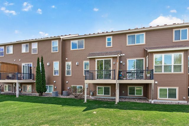 3201 Countryside Court B, Woodbury, MN 55129