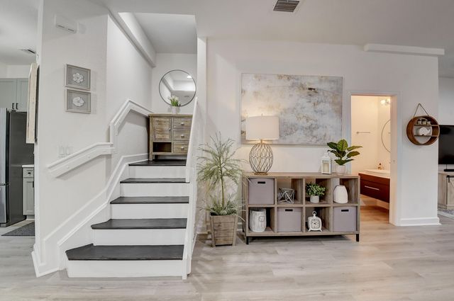 525 Bayfront Drive, Boynton Beach, FL 33435