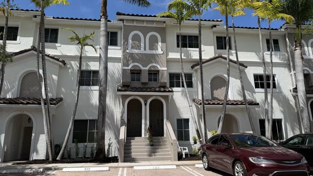 525 Bayfront Drive, Boynton Beach, FL 33435