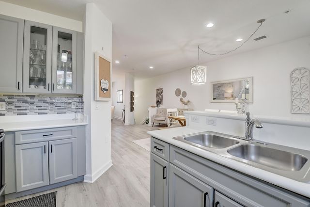 525 Bayfront Drive, Boynton Beach, FL 33435