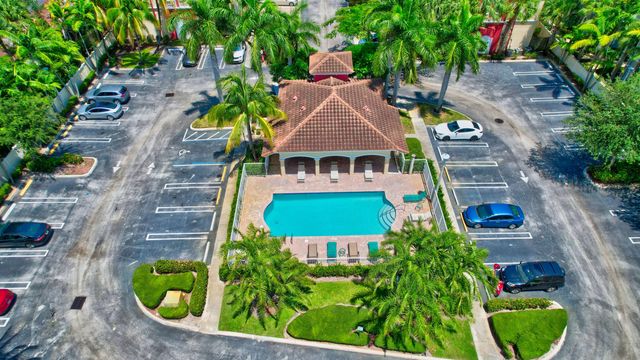 525 Bayfront Drive, Boynton Beach, FL 33435