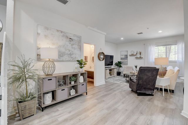 525 Bayfront Drive, Boynton Beach, FL 33435