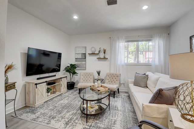 525 Bayfront Drive, Boynton Beach, FL 33435