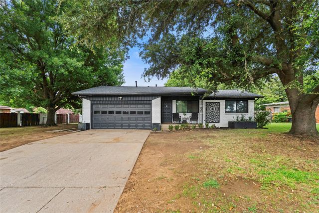 8128 Newman Drive, North Richland Hills, TX 76180