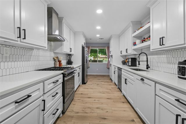 8128 Newman Drive, North Richland Hills, TX 76180